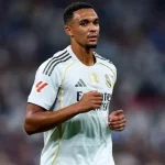 Sốc: Real Madrid KHÔNG ĐUỔI Alexander-Arnold, MU - Liverpool 'đua' ký sao trẻ 1