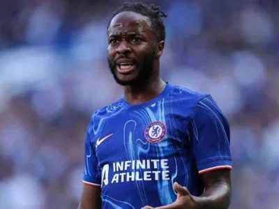 Bom tấn chuyển nhượng: Napoli thú nhận thất bại trong cuộc đua giành chữ ký Raheem Sterling