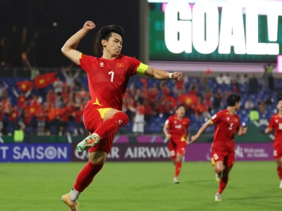 Đình Bắc ‘lội ngược dòng’ ngoạn mục, đánh bại Li Hao giành danh hiệu Cầu thủ ấn tượng nhất U23 châu Á 2026