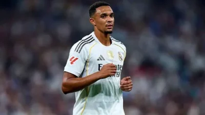 Sốc: Real Madrid KHÔNG ĐUỔI Alexander-Arnold, MU - Liverpool 'đua' ký sao trẻ 1
