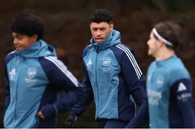 BOM TẤN: Arteta tiết lộ kế hoạch 'tái hợp' Oxlade-Chamberlain, Arsenal đối mặt khủng hoảng hàng công 1