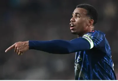 HLV Brentford 'bùng nổ' phẫn nộ: Gabriel Magalhaes đáng lẽ phải nhận thẻ đỏ, Arsenal may mắn trốn án? 1