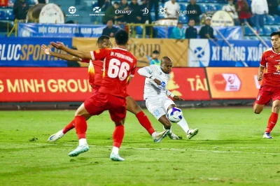 Sốc V.League 2026: Nhà vô địch Nam Định lao dốc, nguy cơ xuống hạng có thật? 1
